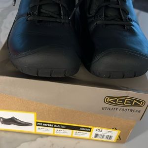 Keen utility work shoes size 10.5 women’s. Black. Non slip